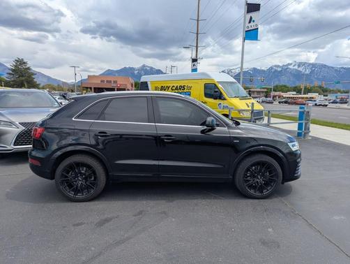 Mythos Black Metallic 2018 Audi Q3 2.0T Premium Plus