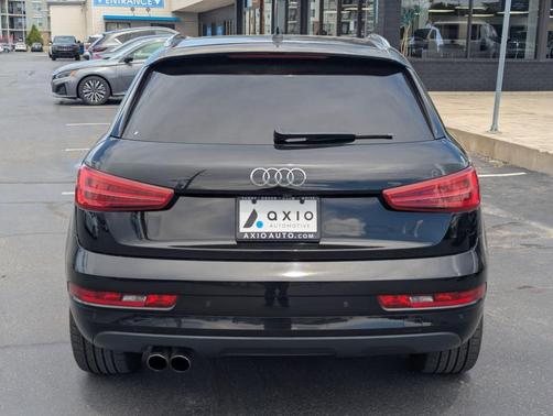 Mythos Black Metallic 2018 Audi Q3 2.0T Premium Plus