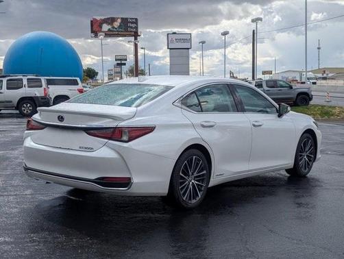 2022 Lexus ES 300h 300H