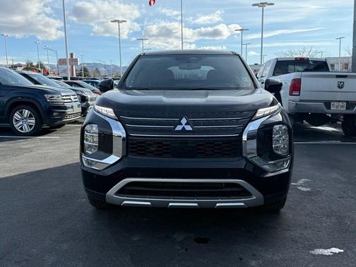 2025 Mitsubishi Outlander PHEV SE