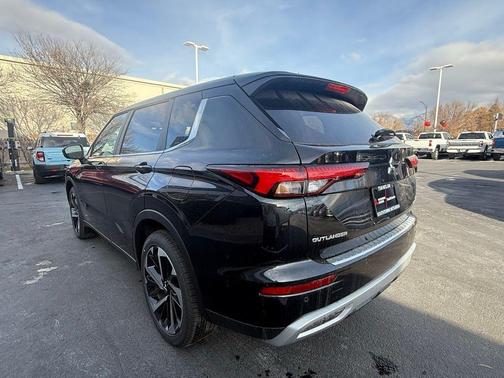 2025 Mitsubishi Outlander PHEV SE