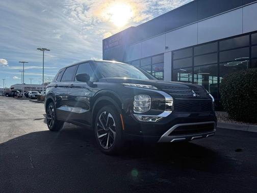 2025 Mitsubishi Outlander PHEV SE