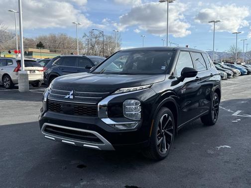 2025 Mitsubishi Outlander PHEV SE