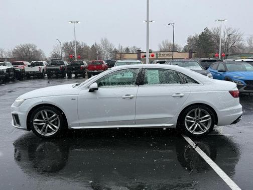 2024 Audi A4 45 S line quattro Premium