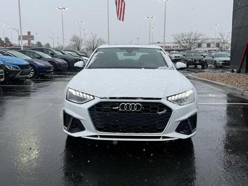 2024 Audi A4 45 S line quattro Premium