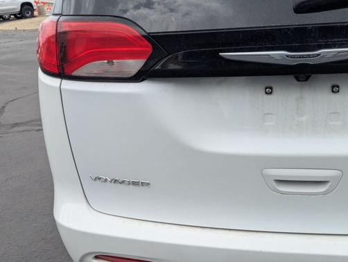 Bright White Clearcoat 2023 Chrysler Voyager LX