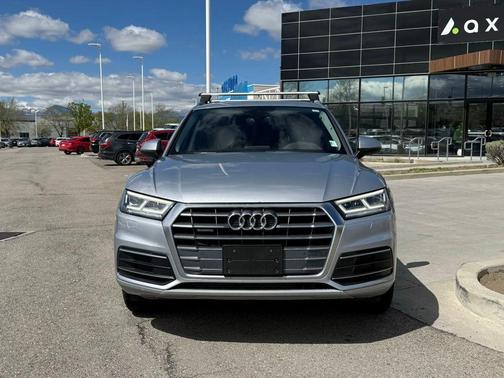 Florett Silver Metallic 2019 Audi Q5 2.0T Premium Plus
