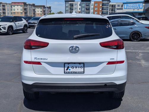 Dazzling White 2019 Hyundai TUCSON SE