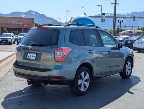 2015 Subaru Forester 2.5i