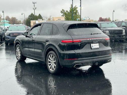 Black 2019 Porsche Cayenne Base