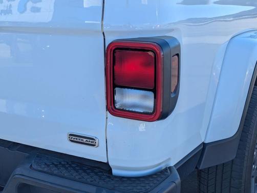 2023 Jeep Gladiator Overland