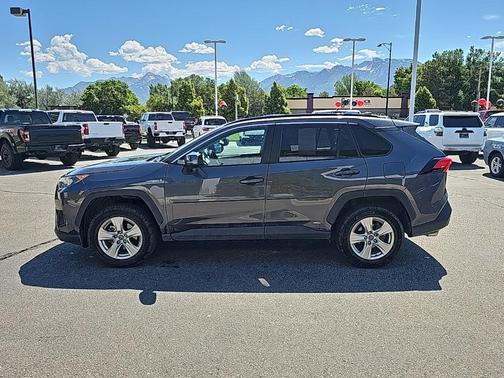 2020 Toyota RAV4 Hybrid LE