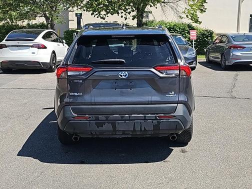 2020 Toyota RAV4 Hybrid LE