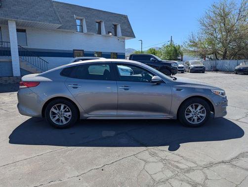 Titanium Silver 2017 Kia Optima LX