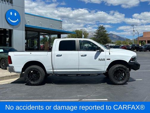 Bright White Clearcoat 2017 RAM 1500 Big Horn