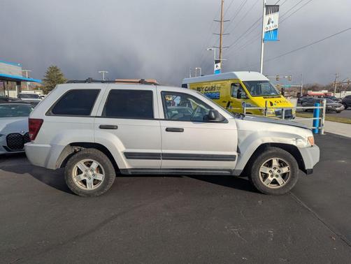 2005 Jeep Grand Cherokee Laredo