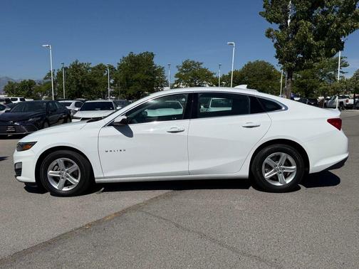 Summit White 2023 Chevrolet Malibu LT
