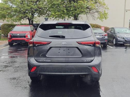 2024 Toyota Highlander 