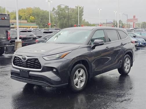 2024 Toyota Highlander 
