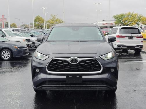2024 Toyota Highlander 
