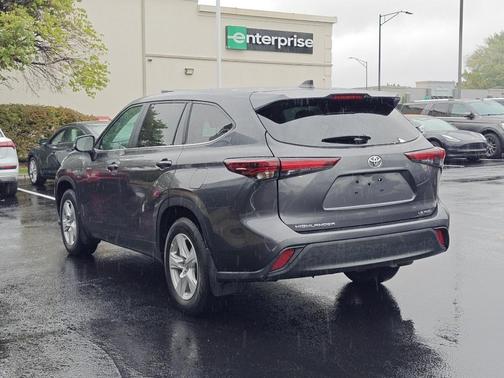 2024 Toyota Highlander 