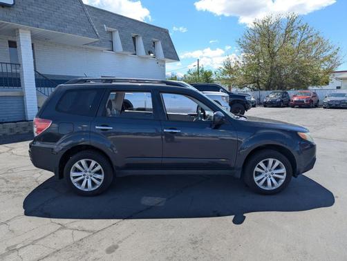 Dark Gray Metallic 2013 Subaru Forester 2.5X Premium