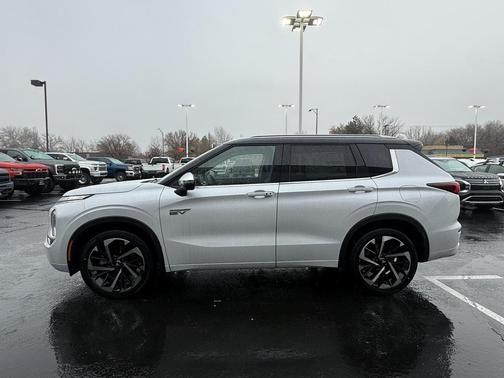 2025 Mitsubishi Outlander PHEV SEL