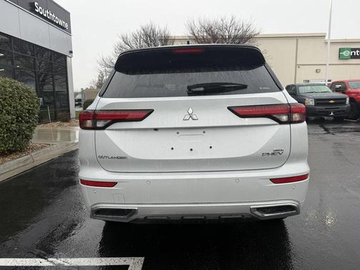 2025 Mitsubishi Outlander PHEV SEL
