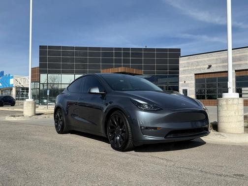 2023 Tesla Model Y Performance