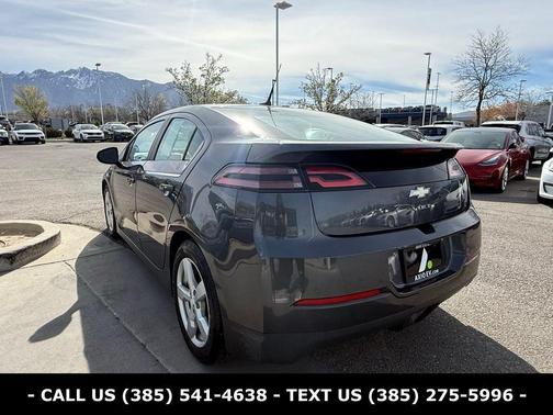 Cyber Gray Metallic 2013 Chevrolet Volt Base