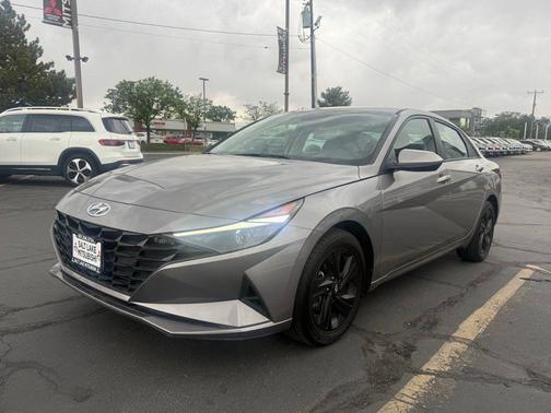 Metal 2023 Hyundai ELANTRA SEL