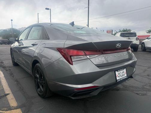 Metal 2023 Hyundai ELANTRA SEL