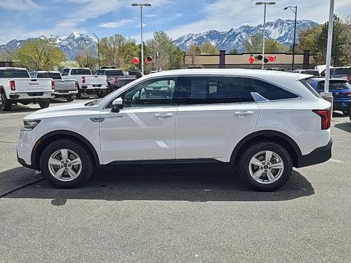 2023 Kia Sorento LX