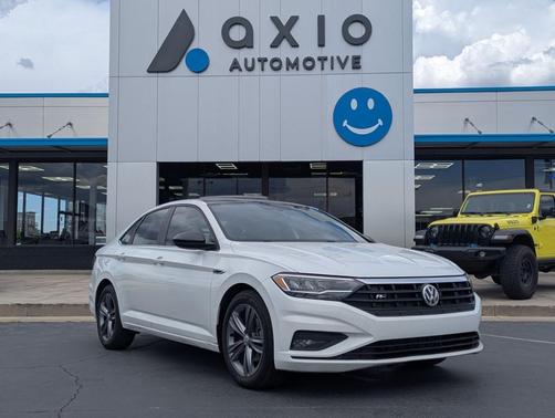 Pure White 2021 Volkswagen Jetta 1.4T R-Line