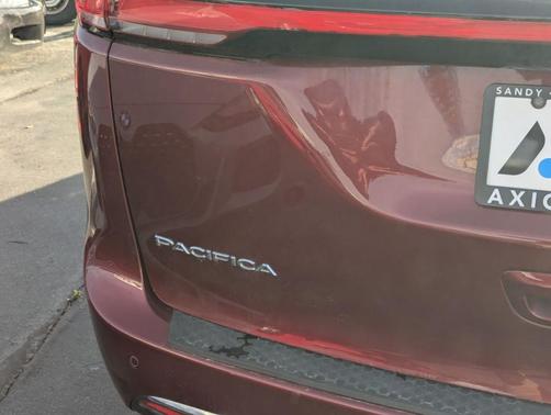2021 Chrysler Pacifica Touring