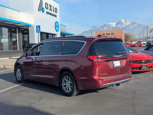 2021 Chrysler Pacifica Touring
