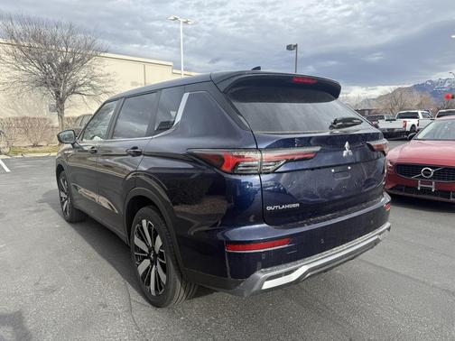 2026 Mitsubishi Outlander SE