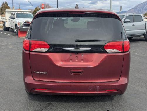 2023 Chrysler Voyager LX