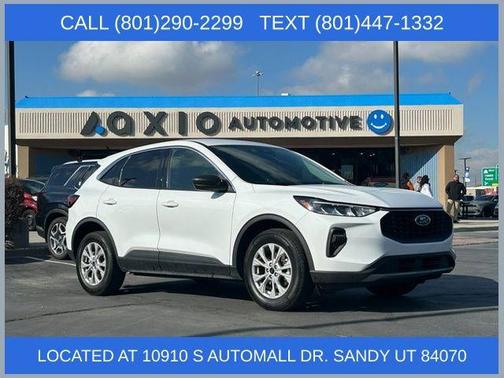 Oxford White 2023 Ford Escape Active