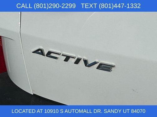 Oxford White 2023 Ford Escape Active