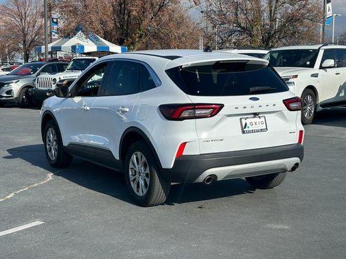 Oxford White 2023 Ford Escape Active