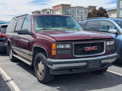 Dark Toreador Red Metallic 1999 GMC Suburban SLT