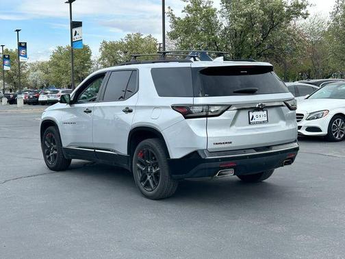 Silver Ice Metallic 2020 Chevrolet Traverse Premier