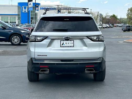 Silver Ice Metallic 2020 Chevrolet Traverse Premier