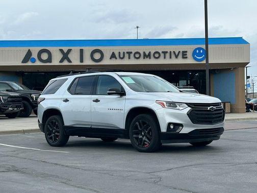 Silver Ice Metallic 2020 Chevrolet Traverse Premier