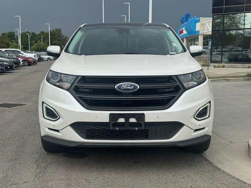 White Platinum Clearcoat Metallic 2018 Ford Edge Sport