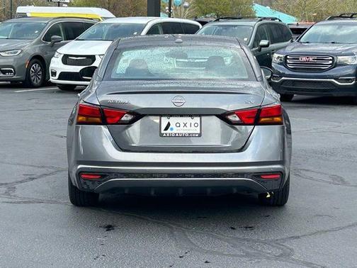 Gun Metallic 2024 Nissan Altima 2.5 SV