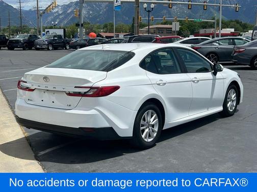 Ice 2025 Toyota Camry LE