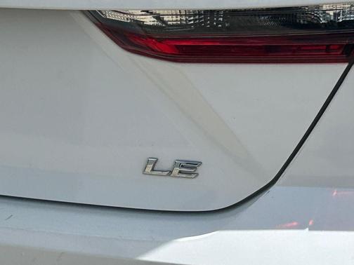Ice 2025 Toyota Camry LE