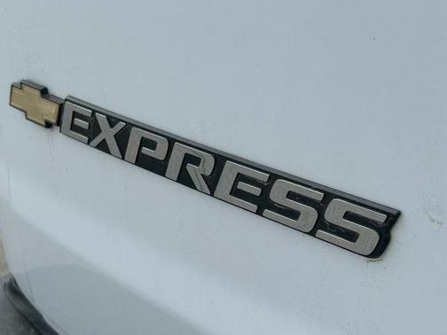 2022 Chevrolet Express 3500 LS